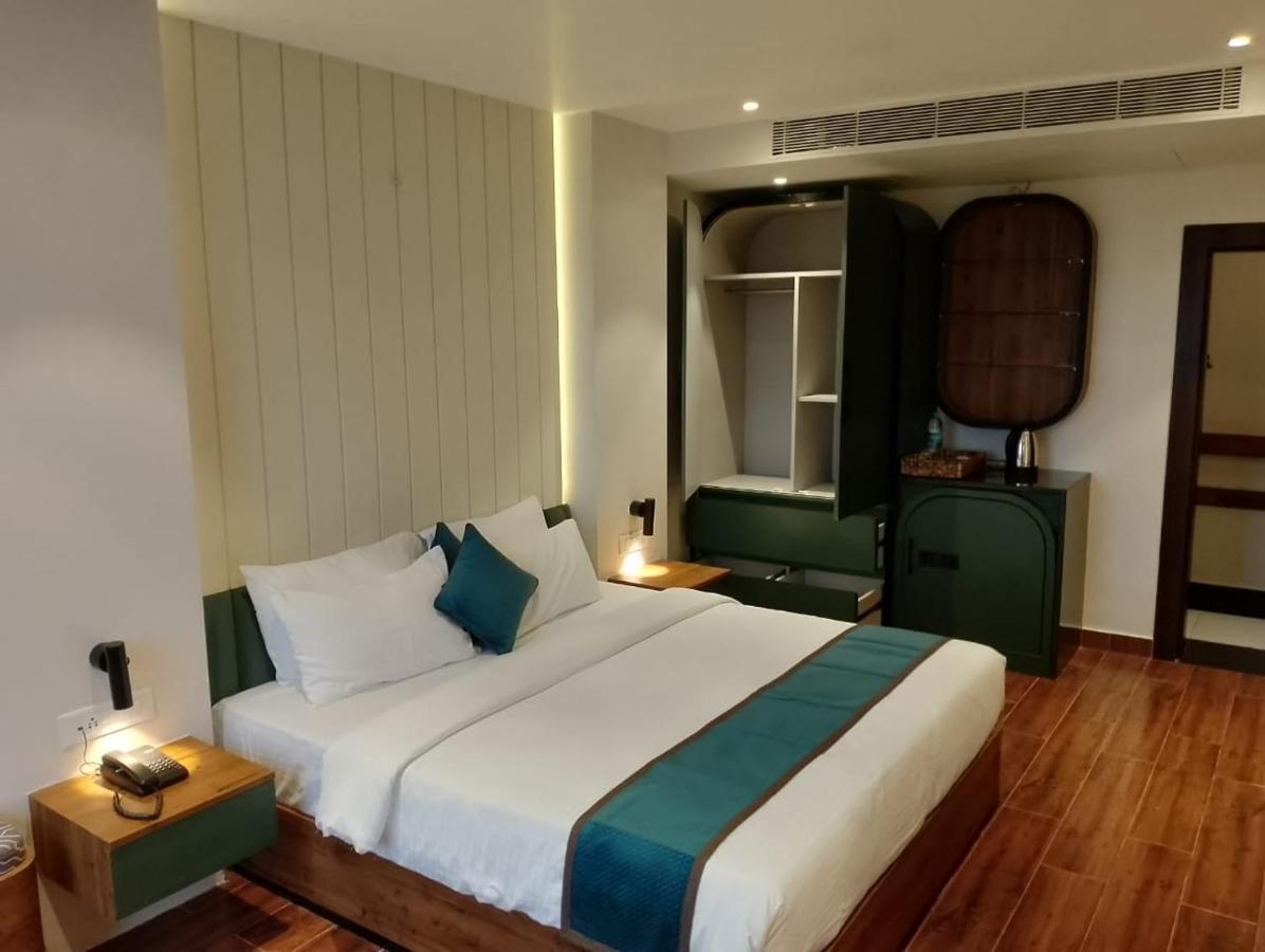 The Convoy Hotel Dibrugarh Exterior photo